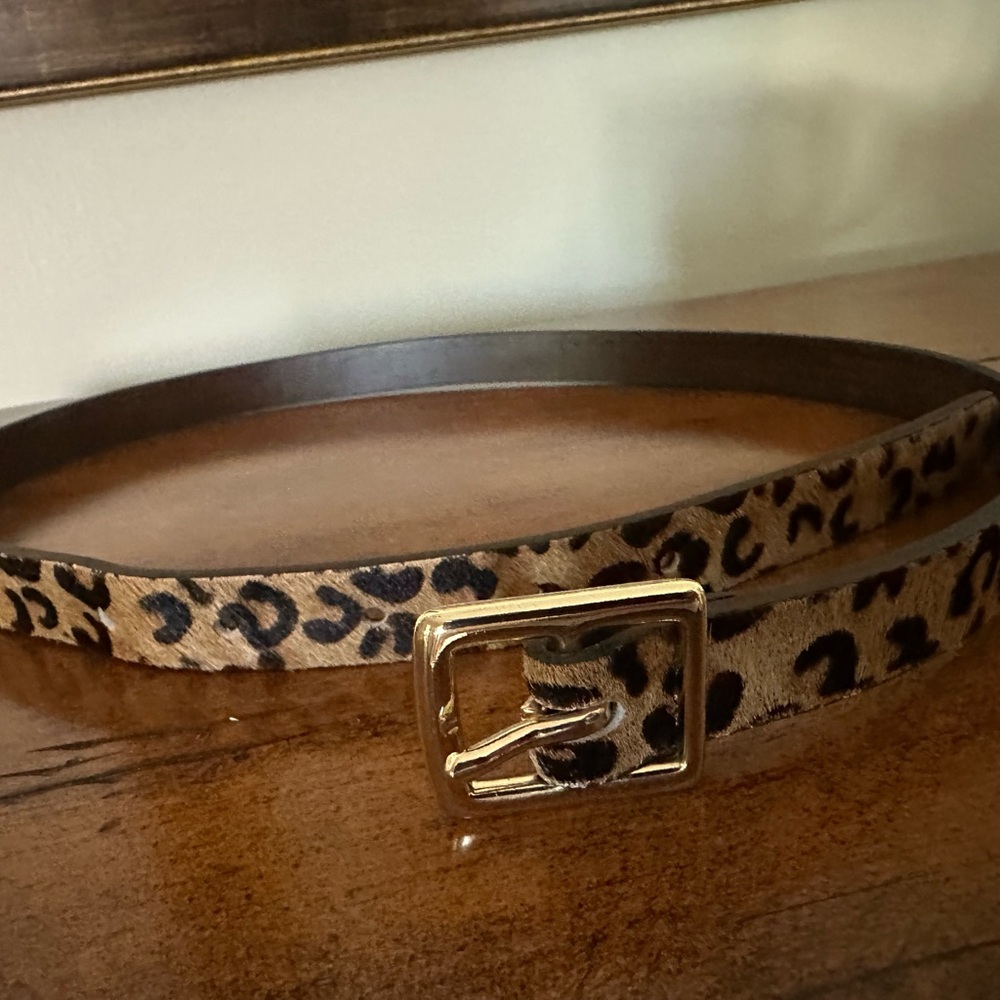 Stylish Leopard Pattern Belt with Gold Buckle